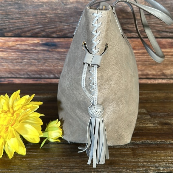 Kate Spade New York Gray Brandice Pratt Leather Tassel Tote Shoulder Bag! - Picture 5 of 12